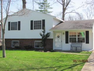 3567 Pickett Rd, Lorain, OH 44053-2236