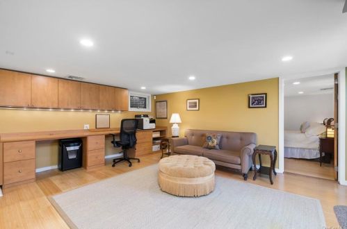 18 Aldridge Rd, Chappaqua NY  10514-3401 exterior