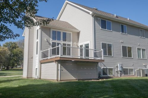 4004 Silhavy Rd, Valpo IN  46383-9146 exterior