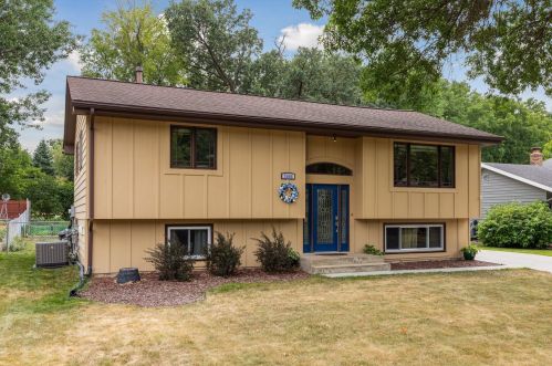 2096 Burke Ave, Saint Paul, MN 55109-3827