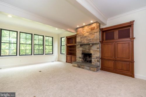10 Devonshires Ct, Blue Bell PA  19422-2560 exterior