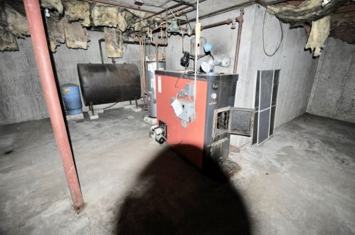 290 Hardwick Rd, Petersham MA 01366-9701 exterior