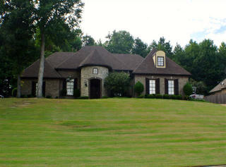 4475 Ravenwood Oak Dr, Lakeland, TN 38002-8276