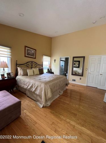 39 Riva Blvd, Bricktown NJ 08723-7983 exterior