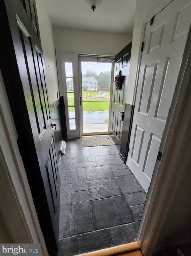 102 Springfield Way, Dover DE  19904-9114 exterior