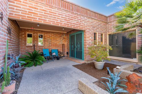 5824 Wilshire Ter, Tucson, AZ 85711-4547