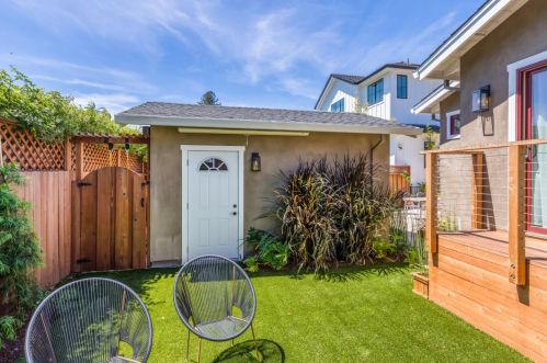 542 Quartz St, Redwood City CA  94062-2228 exterior