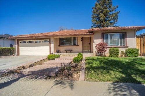 195 London Pl, Gilroy, CA 95020-6756