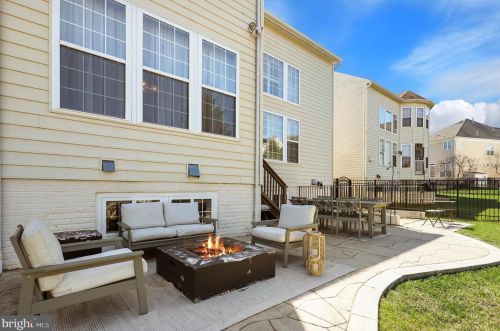 2617 Cast Off Loop, Woodbridge VA  22191-1470 exterior