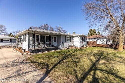 408 Dean St, Detroit Lakes, MN 56501-2109