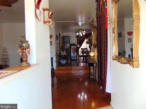 14833 Winding Loop, Woodbridge VA  22191-3461 exterior