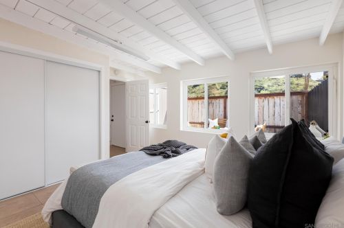 725 Teaberry St, Encinitas CA  92024-3353 exterior