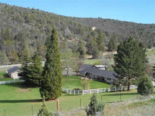 11605 Pythian Cave Rd, Yreka, CA 96097-9737