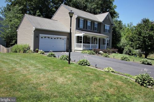 2408 Towering Oak Ct, Locust Grove, VA 22508-3121