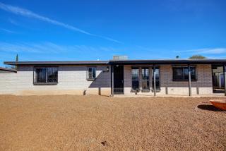 3235 Charlotte Ave, Tucson, AZ 85730-2314