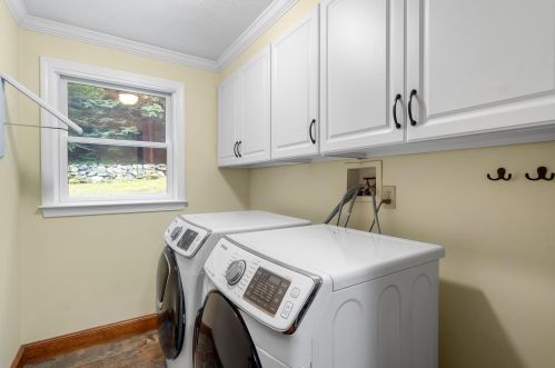 26 Deacon Ln, Hollis NH  03049-6321 exterior