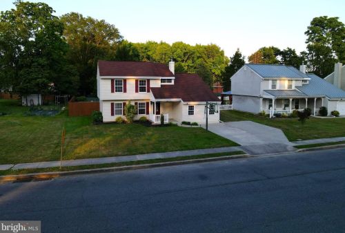 9 Heatherfield Way, Dover DE  19904-9752 exterior