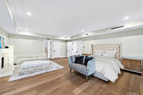 7 Cheshire Ct, Newport Beach CA  exterior