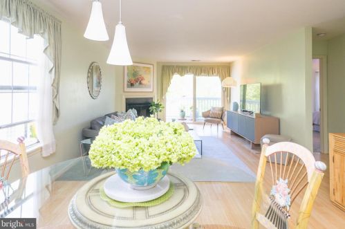 2998 Yarling Ct, Falls Church VA  22042-4476 exterior