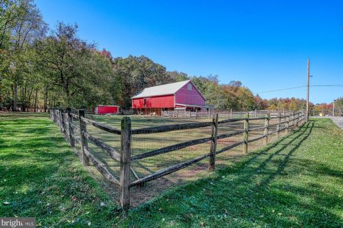 7455 Hillside Dr, Spring Grove PA  17362-8555 exterior
