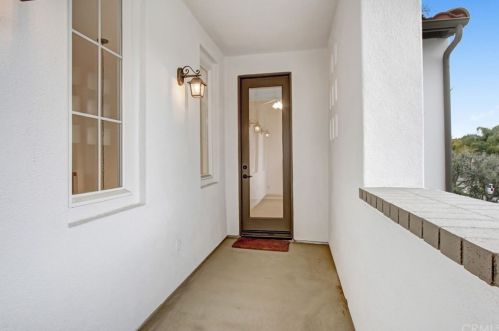 24613 Garland Dr, Santa Clarita CA  91355-4962 exterior