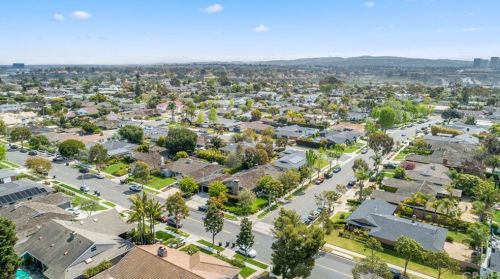 2050 Shipway Ln, Newport Beach CA  92660-4336 exterior