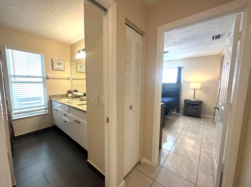 2062 Floresta Dr, Fort Pierce FL  34984-4706 exterior