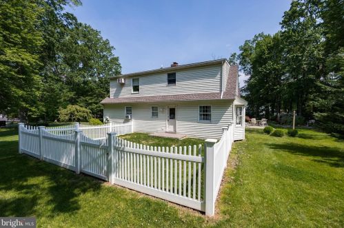 209 Knapp Rd, Lansdale PA 19446-1731 exterior