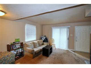 200 Lincoln Ave, College Station TX  77840-1988 exterior