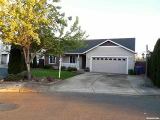 257 Whispering Pines Loop, Salem, OR 97317-6814