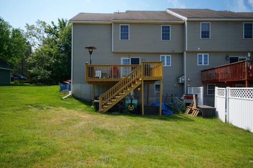 6 Old New Boston Rd, Seabrook NH  03874-4120 exterior