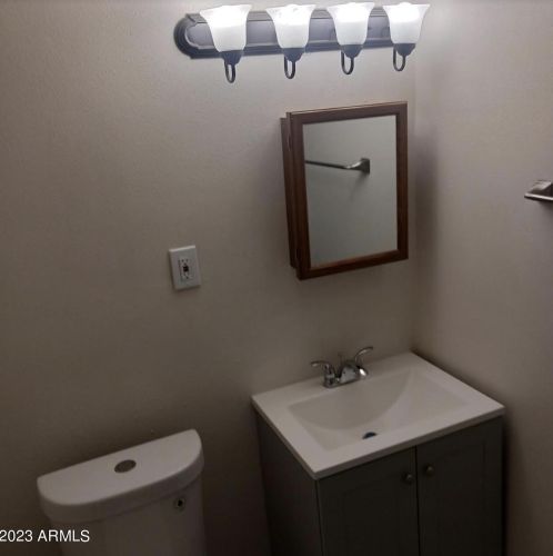 208 Cameron Ave, Casa Grande AZ  85122-4110 exterior