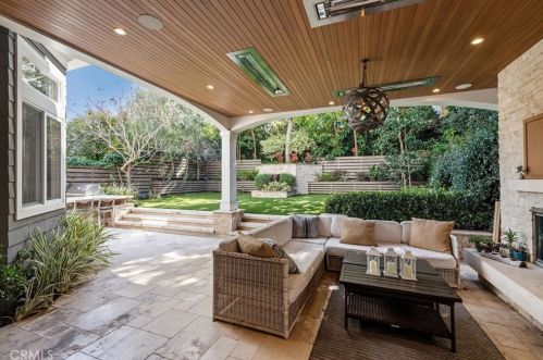 916 9th St, Manhattan Beach CA  90266-5953 exterior