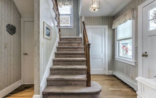 112 Holland Ave, Floral Park NY  11001-1202 exterior