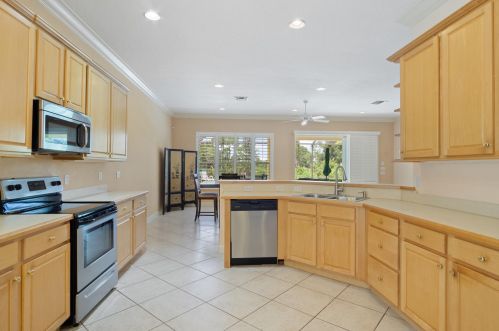 7231 Marsh Ter, Fort Pierce, FL 34986-3232