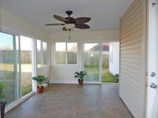 151 Silverstone Ln, Alabaster AL  35007-8561 exterior
