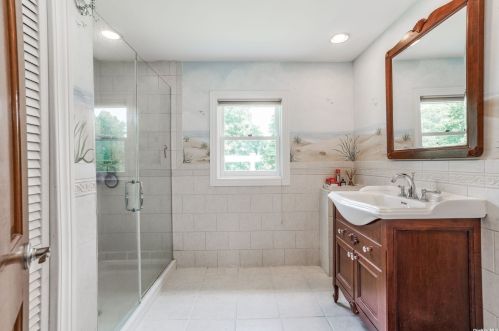 129 Crystal Brook Hollow Rd, Mount Sinai NY  11766-2102 exterior