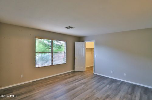 9017 11th Pl, Phoenix AZ  85042-7865 exterior