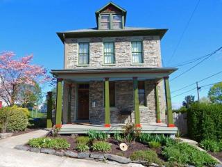 116 Maple St, Longlevel, PA 17368-1634
