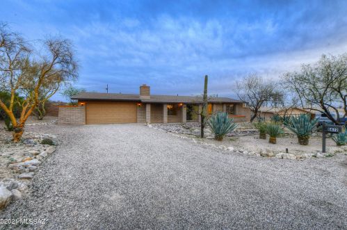 6472 Burro Creek Pl, Tucson AZ  85718-2302 exterior