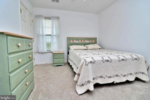123 Posting Way, Charles Town WV  25414-9327 exterior