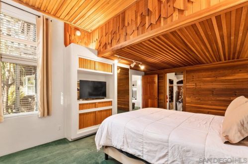 4273 Dawes St, San Diego CA 92109-1230 exterior