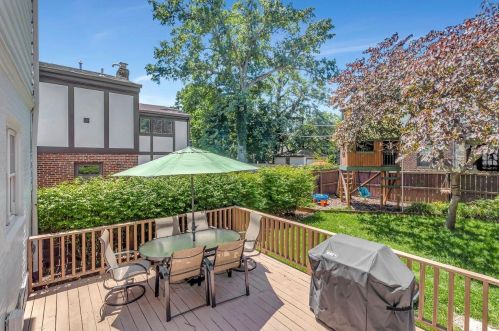 3935 Eileen Dr, Cincinnati OH 45209-2016 exterior