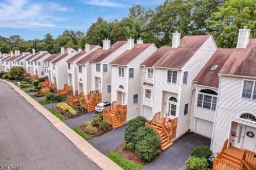 74 Ryan Ln, Lincoln Park, NJ 07035-2129