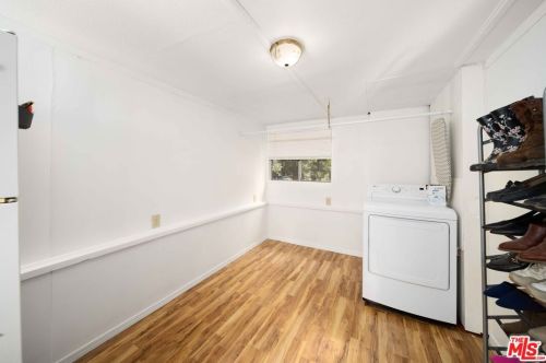 39144 Calle Del Sur, Santa Clarita CA  91390-1006 exterior