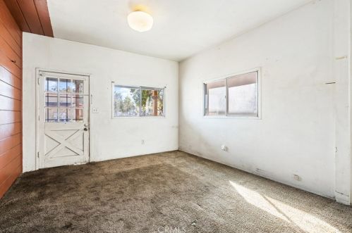 217 Stuart Ave, Redlands CA  92374-3367 exterior