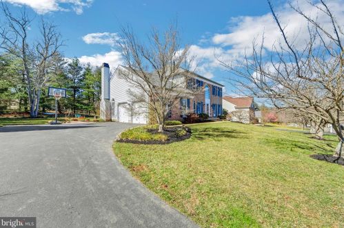 4 Dylan Ct, Glen Mills, PA 19342-1778