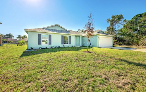 2825 Pace Dr, Fort Pierce, FL 34984-6220