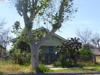 237 F St, Fresno, CA 93706-4411