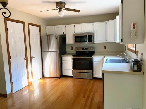 1311 Main St, Meriden, CT 06451-4940